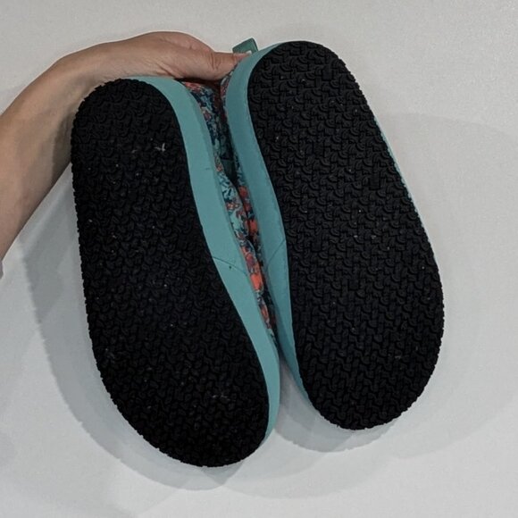 The North Face Kids Slippers - Teal and Red Floral - Picture 3 of 3